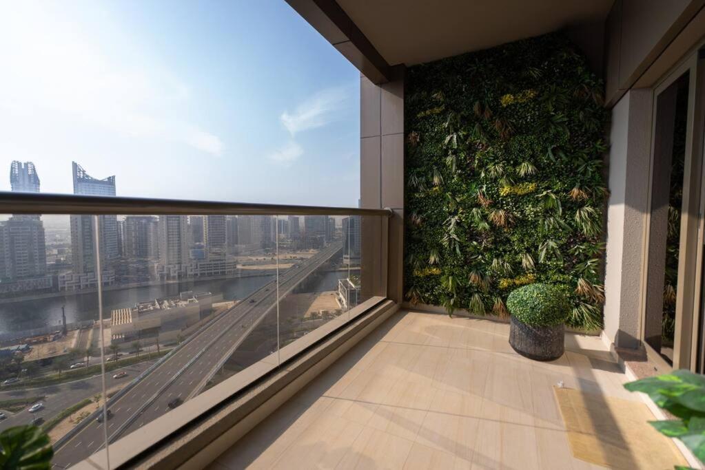 Spacious 1 Bed Huge Balcony Downtown Burj Khalifa Appartamento Dubai